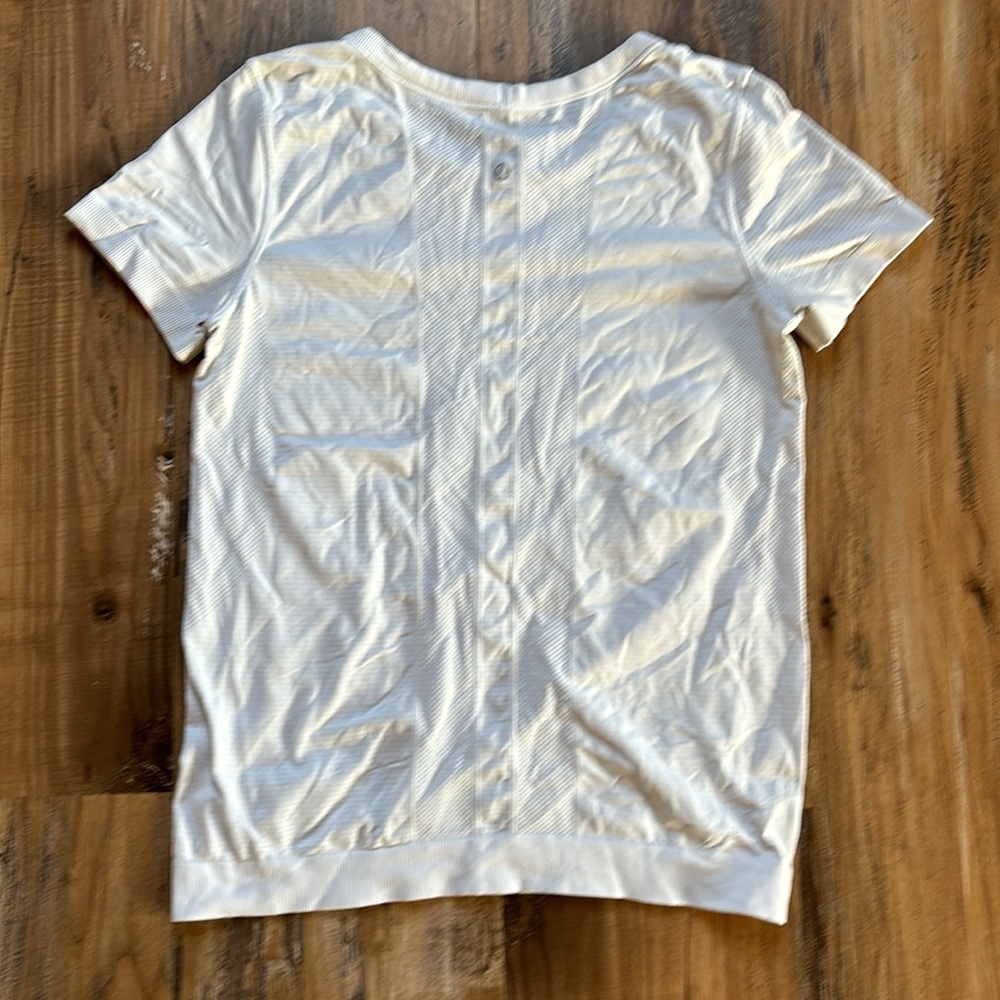 Lululemon Swiftly Tech Shortsleeved Tee - image 3